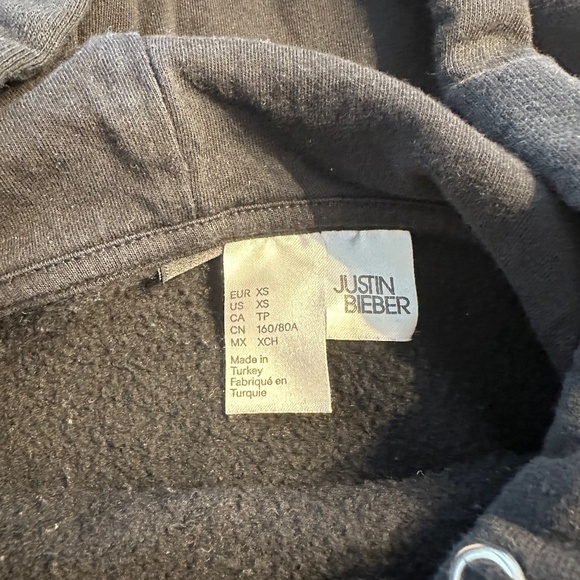 PURPOSE Justin Bieber World Tour Cropped Hoodie (H&M collab) - Picture 4 of 5